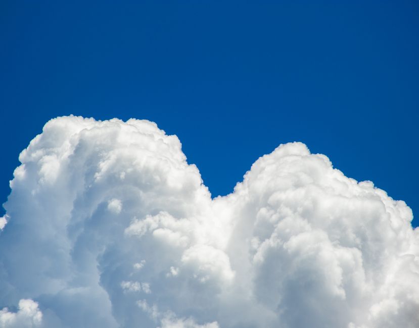 Por Que as Nuvens Não Caem? A Explicação Científica Completa