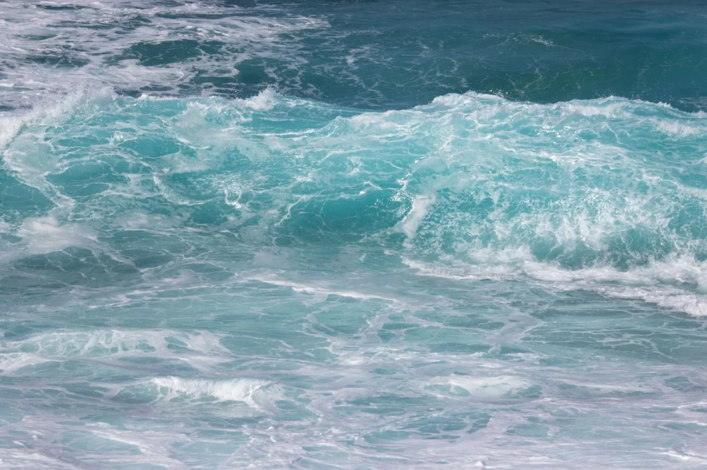Por Que o Mar é Salgado? A Ciência Explica a Origem