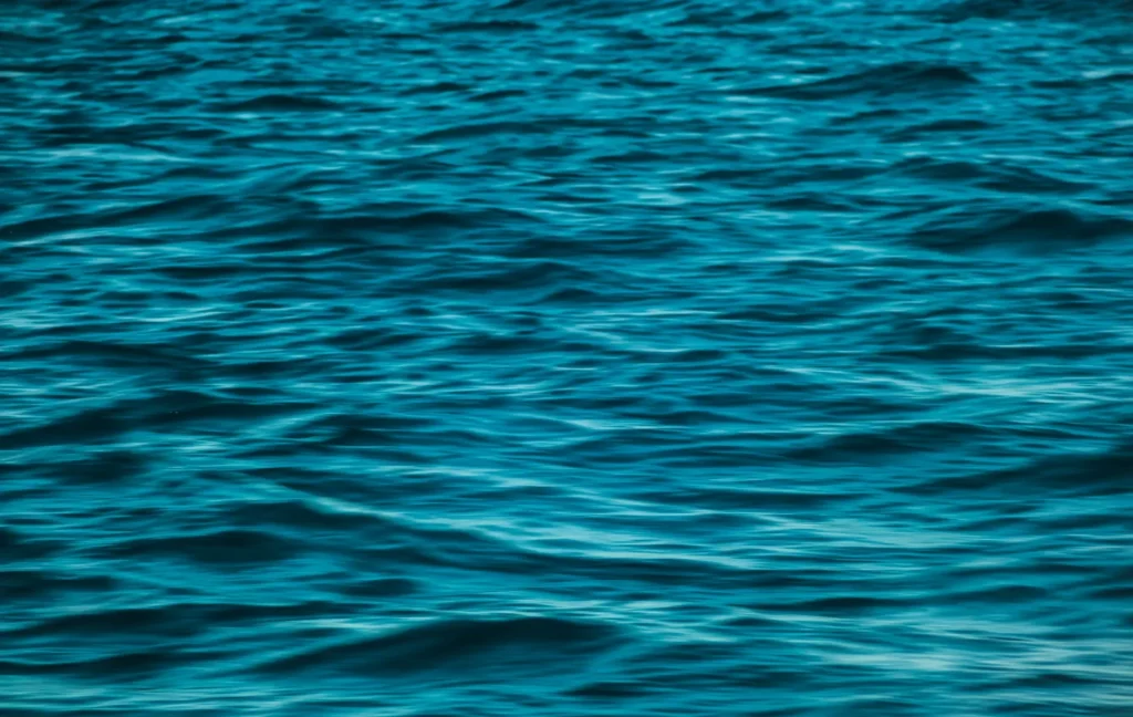 Por que o mar é salgado: a conta que explica 35 gramas